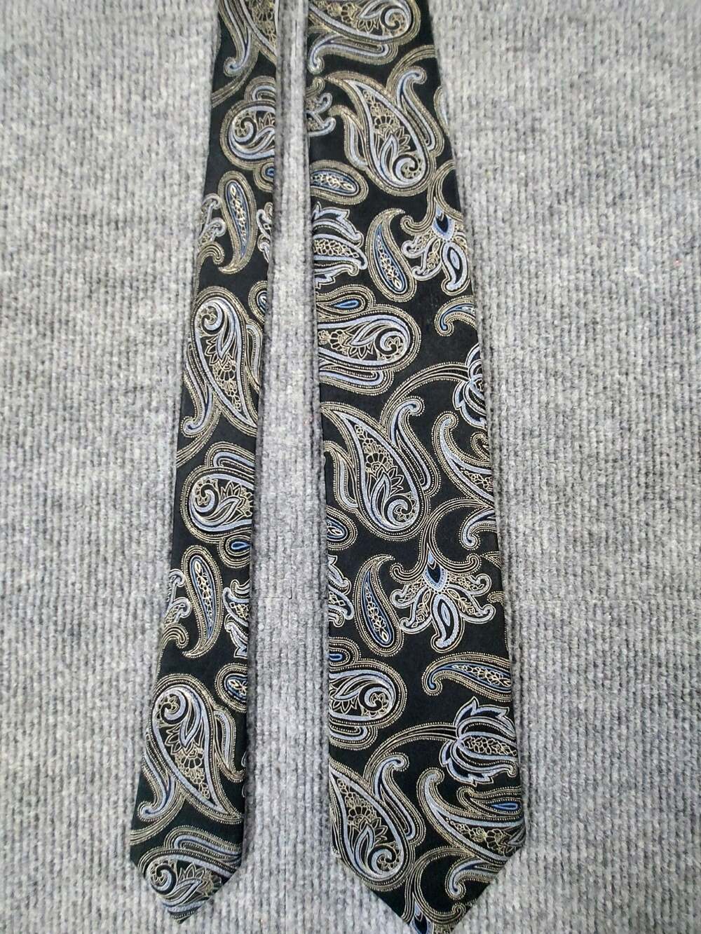 Cremieux Silk Tie Mens Black Blue Tan Paisley Hand Made In USA 3.5" Width